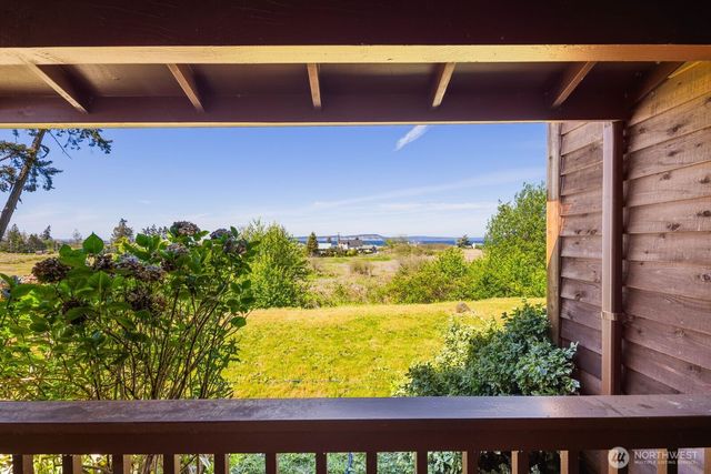 38104 Hillview Lane NE, Hansville, WA 98340