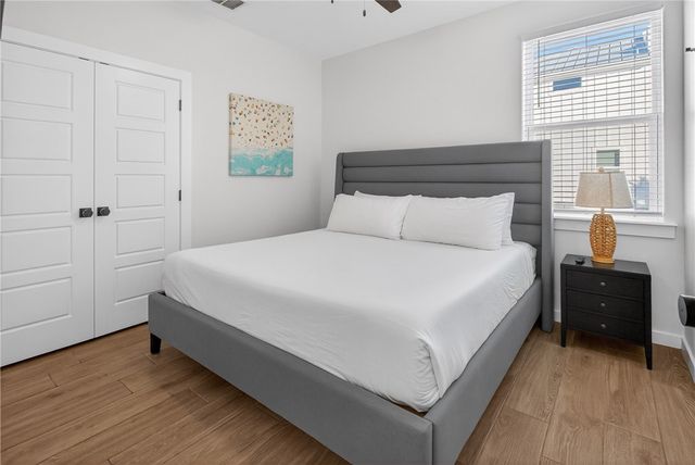 603 E Avenue G 304, Port Aransas, TX 78373