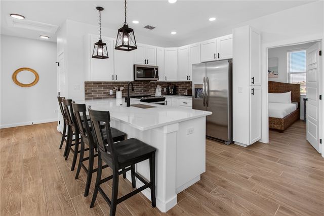 603 E Avenue G 304, Port Aransas, TX 78373