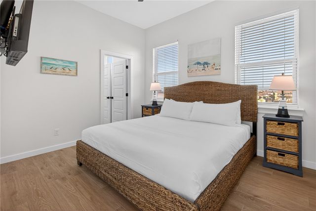 603 E Avenue G 304, Port Aransas, TX 78373
