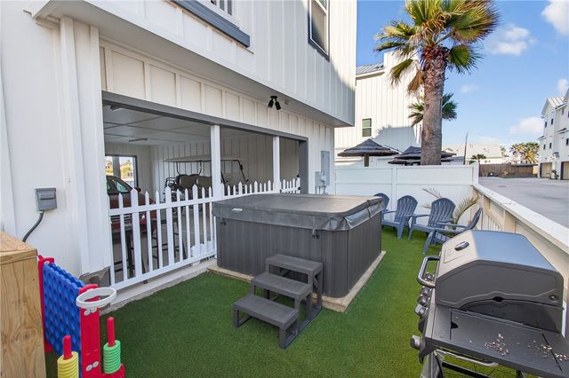 603 E Avenue G 304, Port Aransas, TX 78373