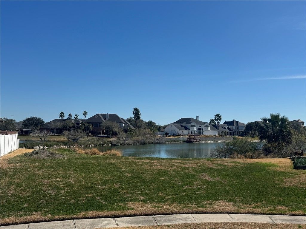 7650 Kings Lake Cr, Corpus Christi, TX 78413 — photo 2