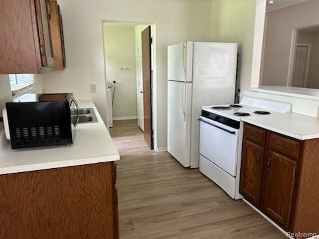 4336 Richalva Court, Waterford, MI 48329