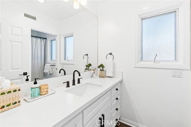 124 Garnet Avenue, Newport Beach, CA 92662