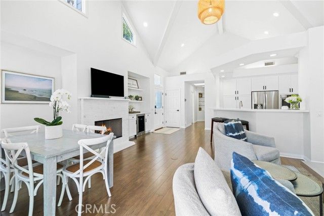 124 Garnet Avenue, Newport Beach, CA 92662