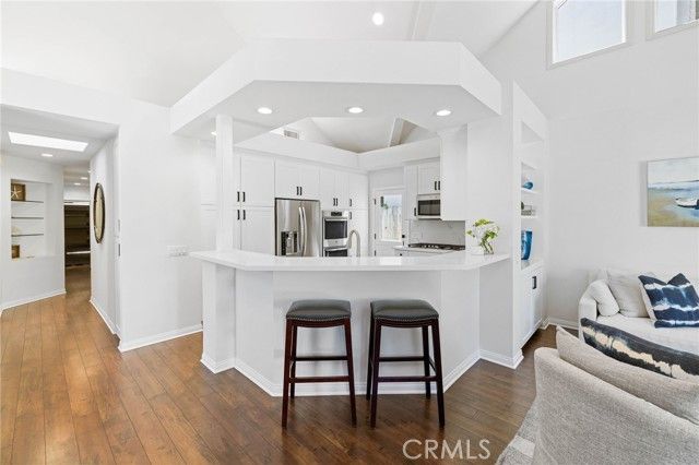 124 Garnet Avenue, Newport Beach, CA 92662