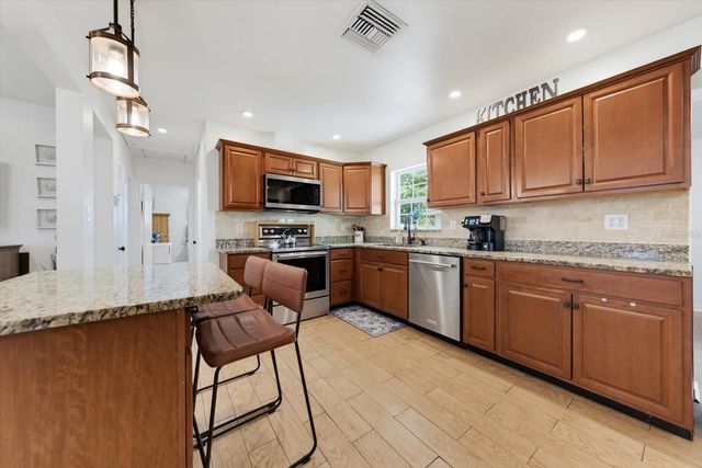 1333 BAYVIEW DRIVE, Clearwater, FL 33756