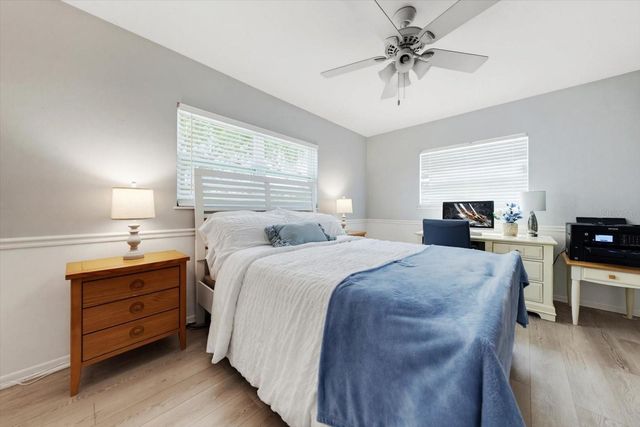 1333 BAYVIEW DRIVE, Clearwater, FL 33756