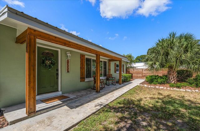 1333 BAYVIEW DRIVE, Clearwater, FL 33756