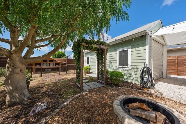 1333 BAYVIEW DRIVE, Clearwater, FL 33756