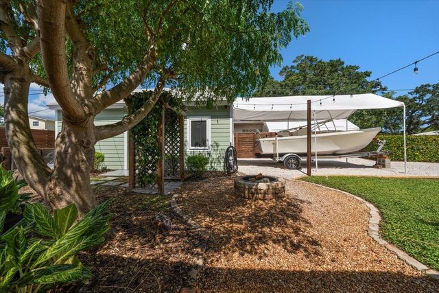 1333 BAYVIEW DRIVE, Clearwater, FL 33756