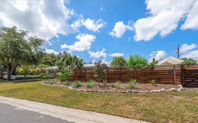 1333 BAYVIEW DRIVE, Clearwater, FL 33756