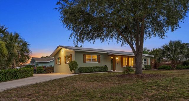 1333 BAYVIEW DRIVE, Clearwater, FL 33756
