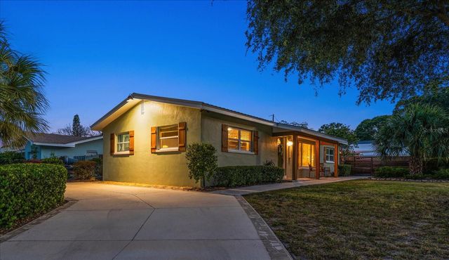 1333 BAYVIEW DRIVE, Clearwater, FL 33756