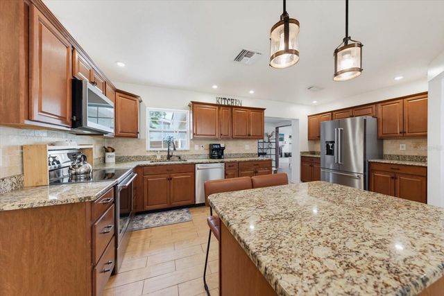 1333 BAYVIEW DRIVE, Clearwater, FL 33756