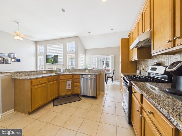 13507 JEB STUART SQ, Centreville, VA 20120