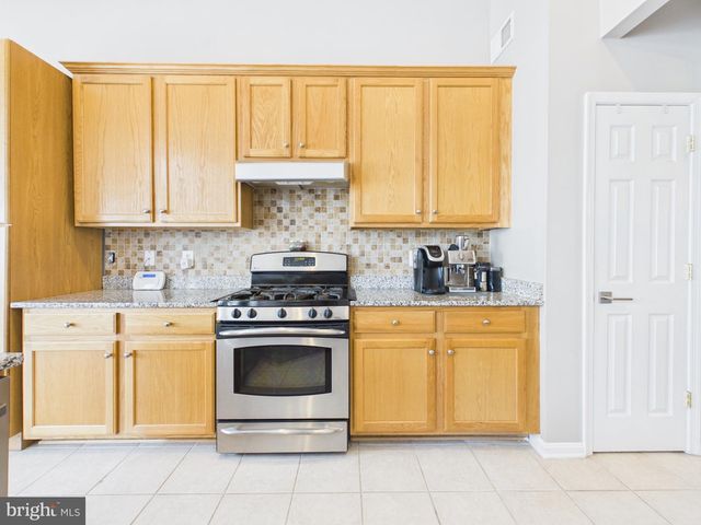13507 JEB STUART SQ, Centreville, VA 20120