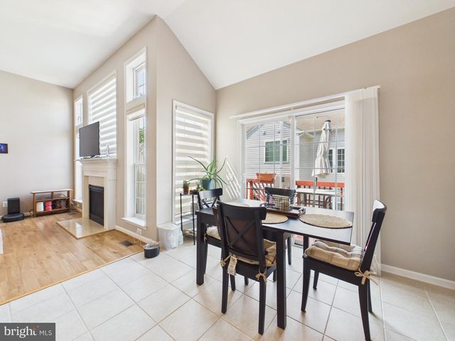 13507 JEB STUART SQ, Centreville, VA 20120