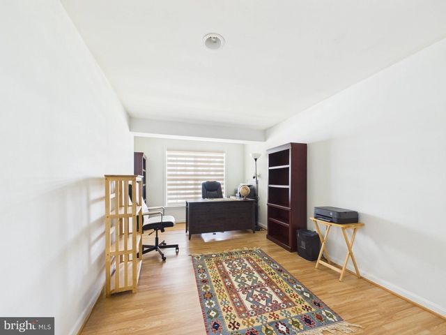 13507 JEB STUART SQ, Centreville, VA 20120
