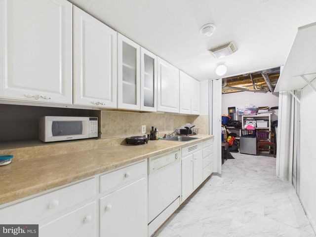 13507 JEB STUART SQ, Centreville, VA 20120