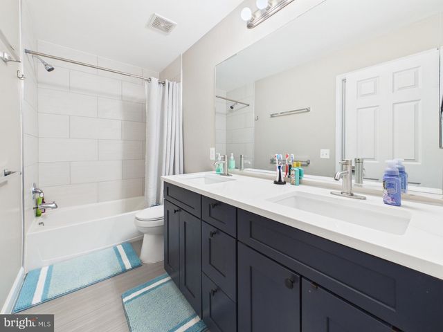 13507 JEB STUART SQ, Centreville, VA 20120