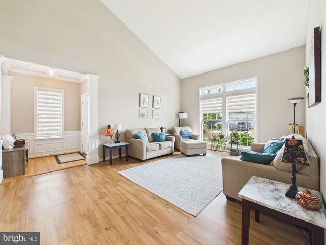 13507 JEB STUART SQ, Centreville, VA 20120