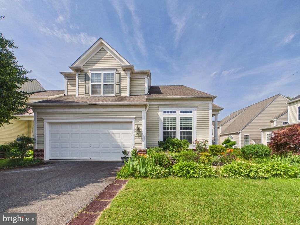 13507 JEB STUART SQ, Centreville, VA 20120