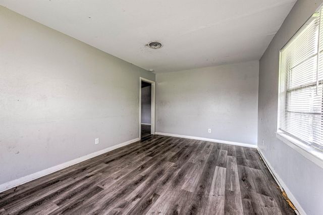 7203 Gore Drive, Houston, TX 77016