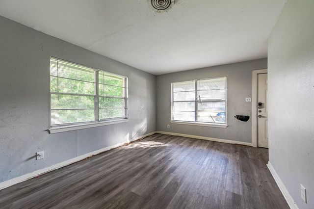 7203 Gore Drive, Houston, TX 77016