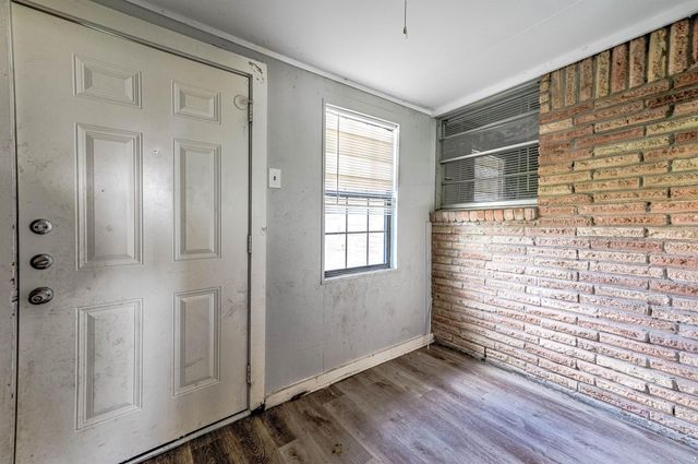 7203 Gore Drive, Houston, TX 77016