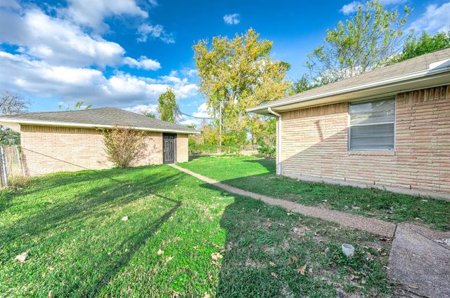 7203 Gore Drive, Houston, TX 77016