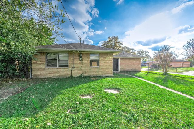 7203 Gore Drive, Houston, TX 77016