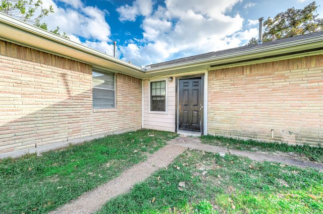 7203 Gore Drive, Houston, TX 77016