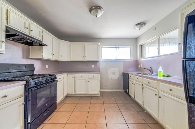 7203 Gore Drive, Houston, TX 77016