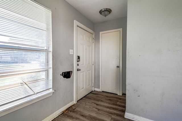 7203 Gore Drive, Houston, TX 77016