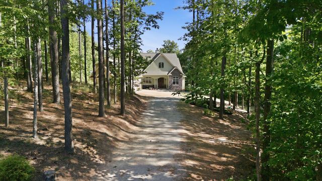460 Cross Creek Drive, South Pittsburg, TN 37380