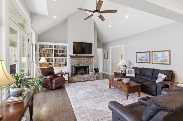 460 Cross Creek Drive, South Pittsburg, TN 37380
