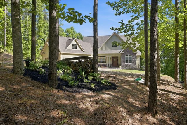 460 Cross Creek Drive, South Pittsburg, TN 37380