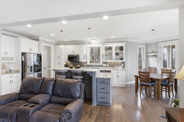 460 Cross Creek Drive, South Pittsburg, TN 37380