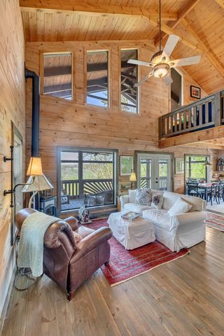 460 Cross Creek Drive, South Pittsburg, TN 37380
