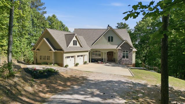 460 Cross Creek Drive, South Pittsburg, TN 37380