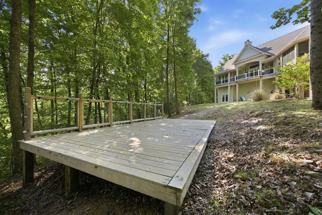 460 Cross Creek Drive, South Pittsburg, TN 37380