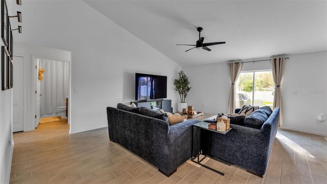 206 SAMANTHA AVENUE, Auburndale, FL 33823