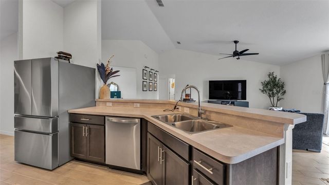 206 SAMANTHA AVENUE, Auburndale, FL 33823