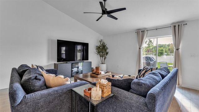 206 SAMANTHA AVENUE, Auburndale, FL 33823