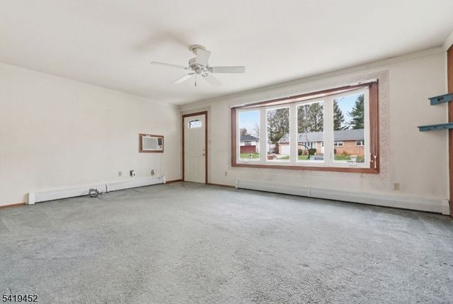 808 Charles Rd, Lopatcong Twp., NJ 08865