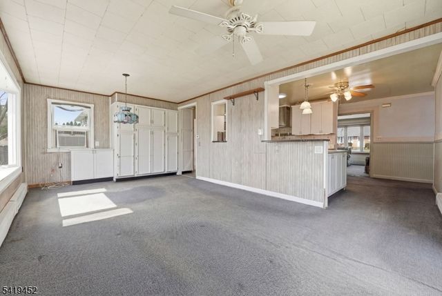 808 Charles Rd, Lopatcong Twp., NJ 08865