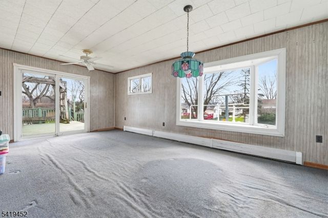 808 Charles Rd, Lopatcong Twp., NJ 08865