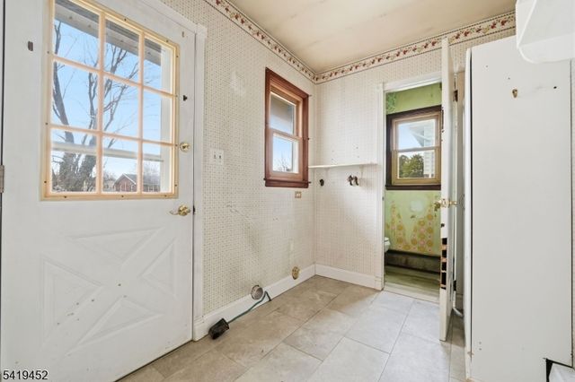 808 Charles Rd, Lopatcong Twp., NJ 08865