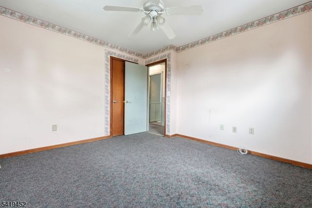 808 Charles Rd, Lopatcong Twp., NJ 08865